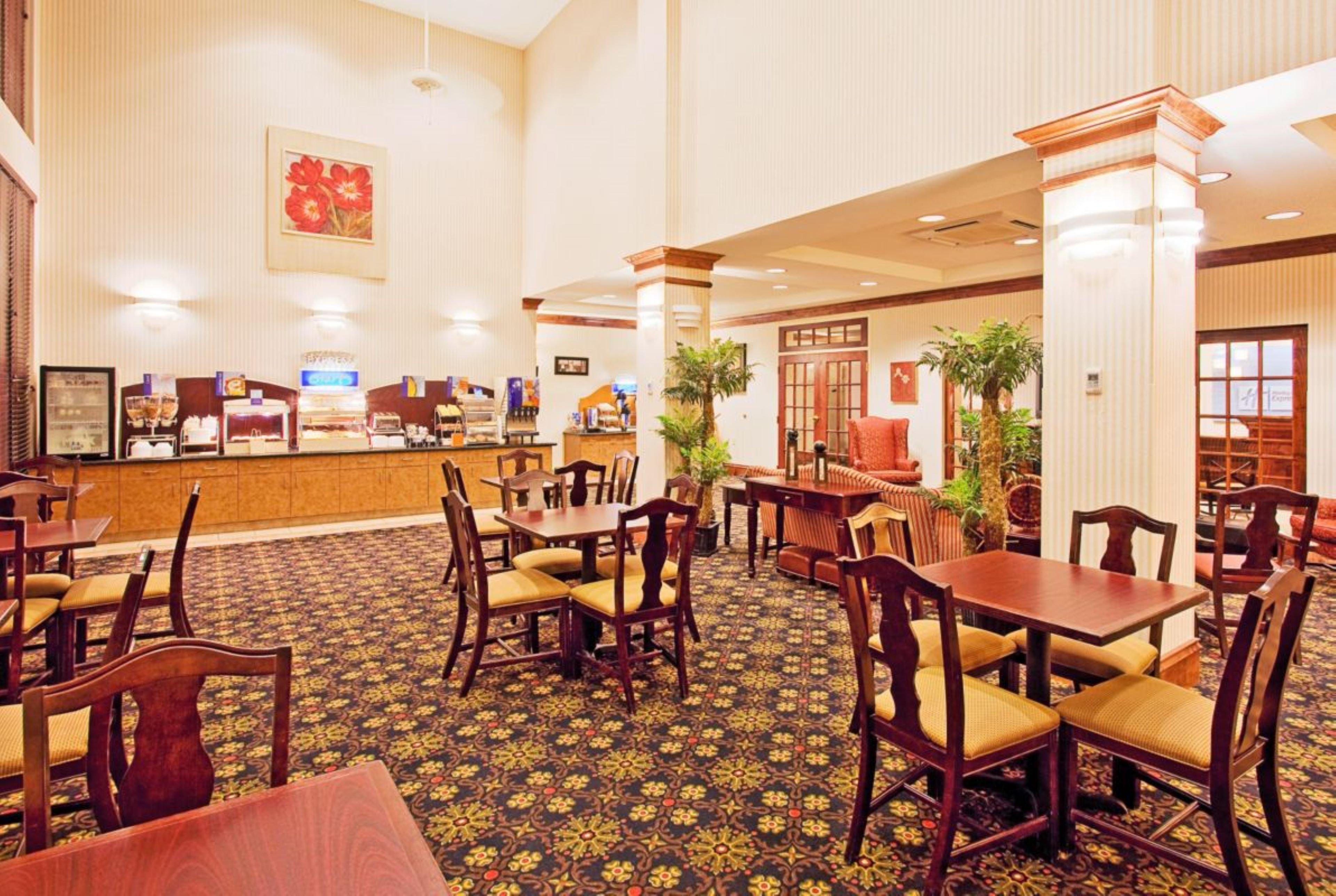 Holiday Inn Express Hotel & Suites Lucedale By Ihg Экстерьер фото